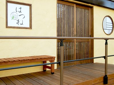 和風の木製エントランス