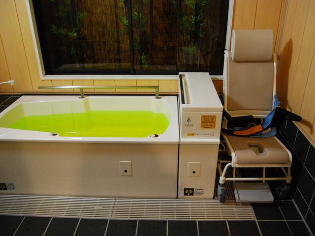 機能的な浴室 浴室 入浴設備は、安全かつ快適に利用できる工夫がされています。車椅子用の設備が整っています。