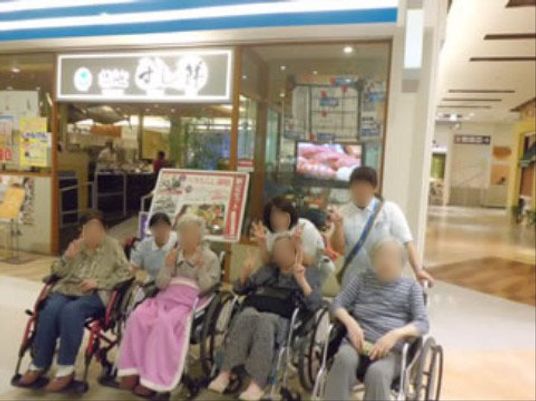 スタッフと笑顔の共有