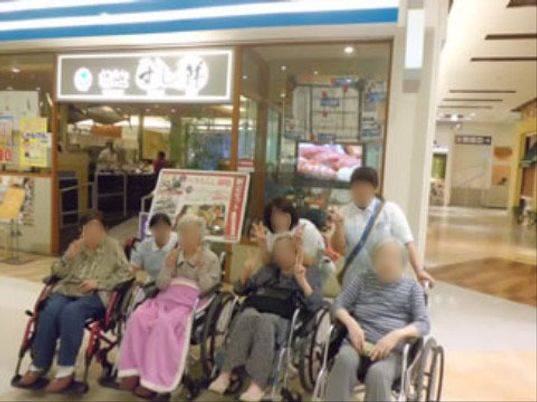スタッフと笑顔の共有