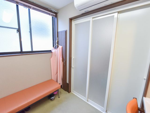 明るい居室スペース