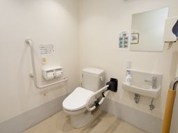 バリアフリー対応のトイレ