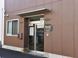 エントランスの外観