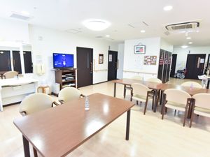 広々とした明るい休憩室