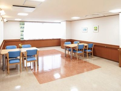 明るい居室の様子