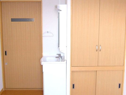清潔感ある居室内部