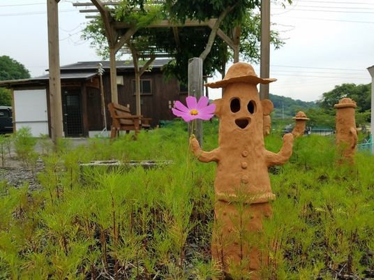 花壇の屋外スペース  