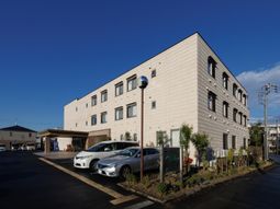 清潔感のある建物エントランス