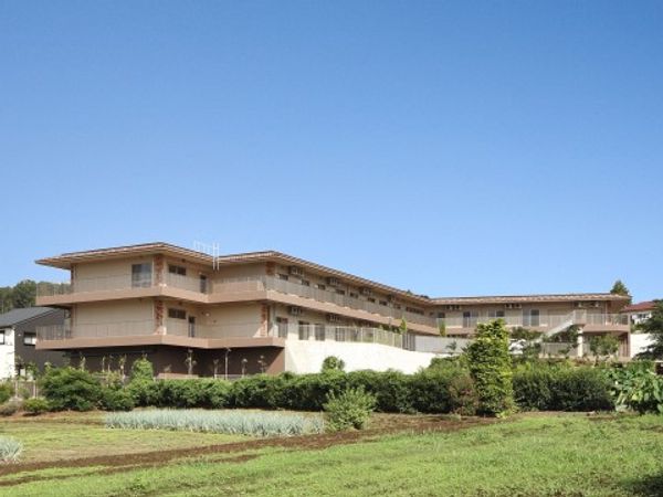 広々とした明るい外観