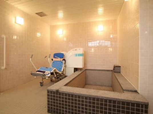 バリアフリー構造の浴室