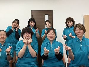 笑顔のスタッフイメージ  
