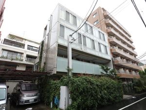都市型建物の外観