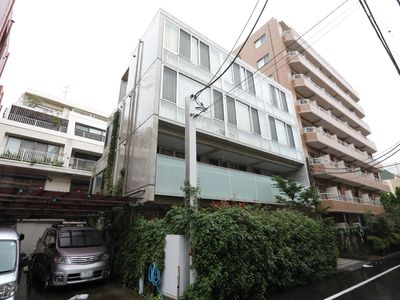 都市型建物の外観