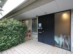 エントランスの外観