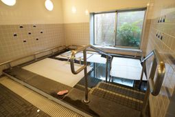 バリアフリーな浴室