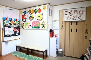 明るい掲示スペース