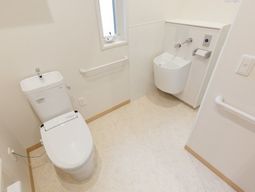 清潔なトイレの一室