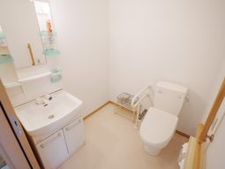明るいトイレスペース