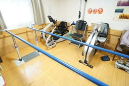 機能訓練室の運動器具
