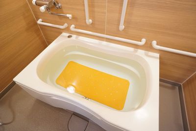 安全な浴室の様子