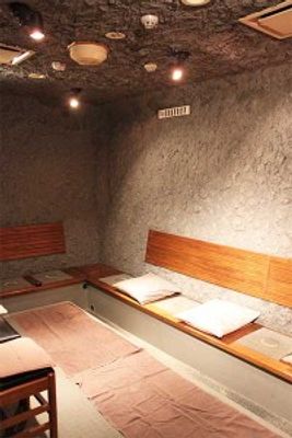 落ち着いた雰囲気の部屋