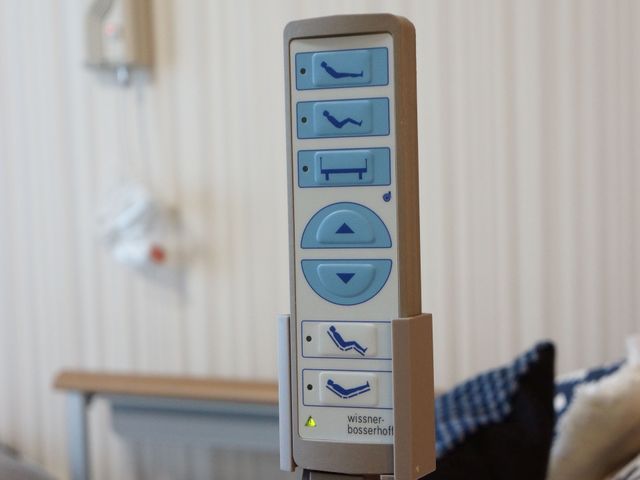 ベッド操作のリモコン