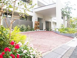 緑あふれる入口エリア