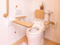 バリアフリーのトイレ設備