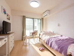 明るい居室のインテリア