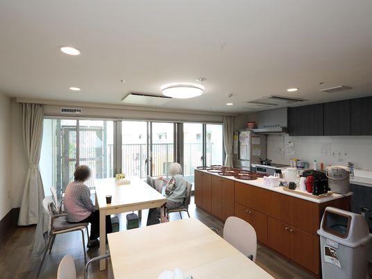 共有ダイニングの風景