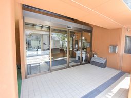 明るいエントランス