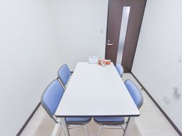 シンプルな多目的室