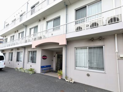 清潔感あふれる建物の外観