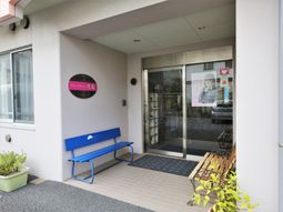 明るいエントランス風景