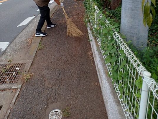 歩道の清掃  