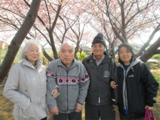 和やかな高齢者の様子