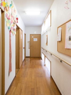 温かみのある廊下