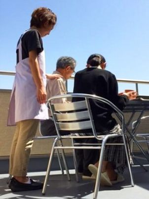 居室のベランダでの様子
