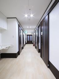 清潔で広々とした廊下