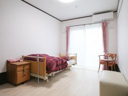 落ち着いた雰囲気の居室