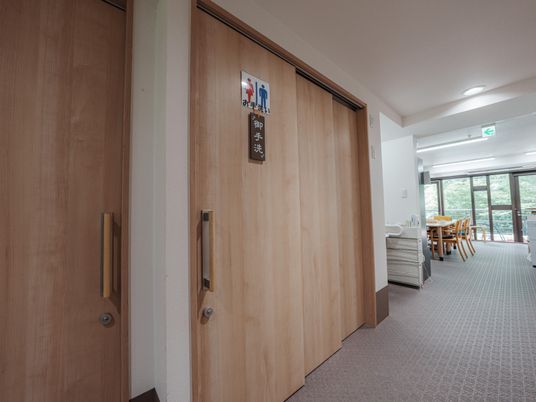 手洗い場の廊下