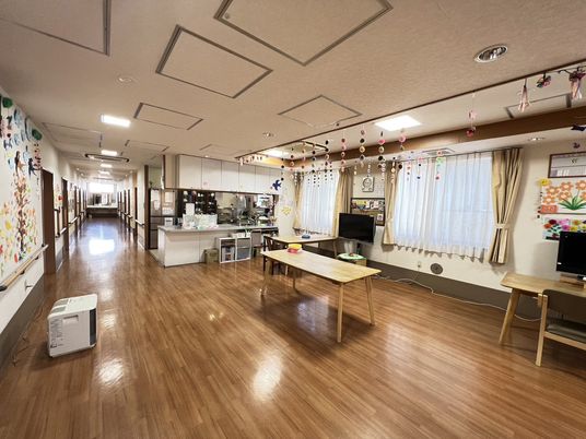 広々としたラウンジ