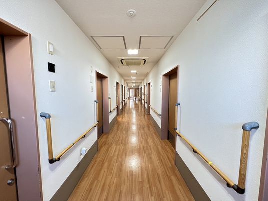 整備された施設廊下