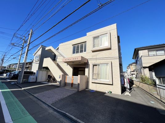 明るい職場の外観