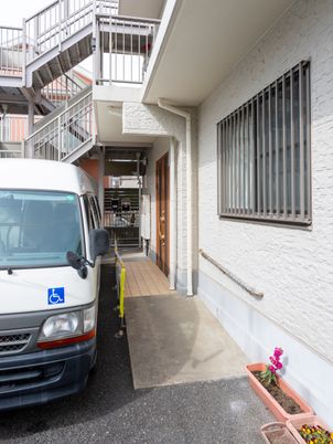 車椅子用出入口