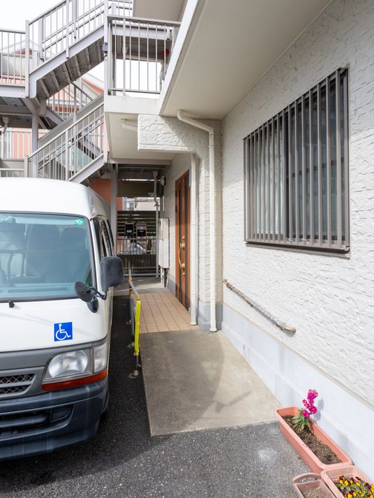 車椅子用出入口