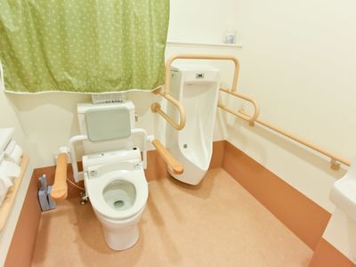 手すり付きトイレ