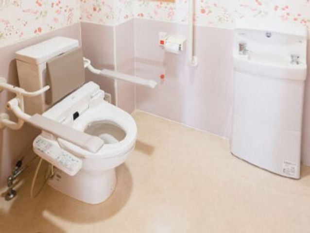 バリアフリー設計のトイレ