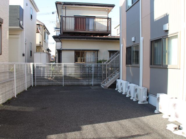 手入れされた施設外観 外観 清潔で整った外観が印象的な職場で、気持ち良く働くことができます。明るい環境が魅力です。
