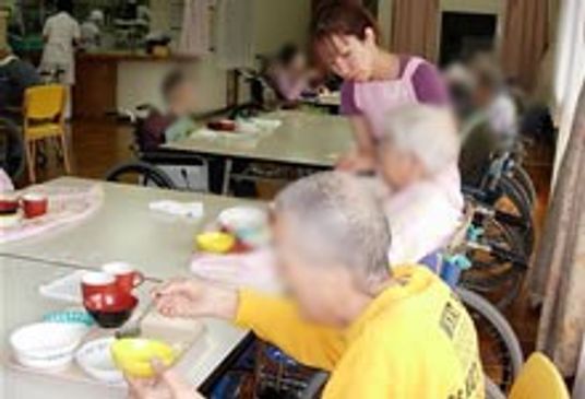 食事を楽しむ様子